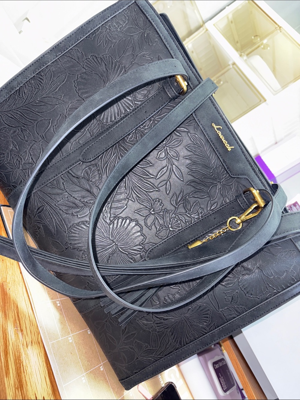Lovevook Vintage Embossef Leather Laptop Tote NWOT